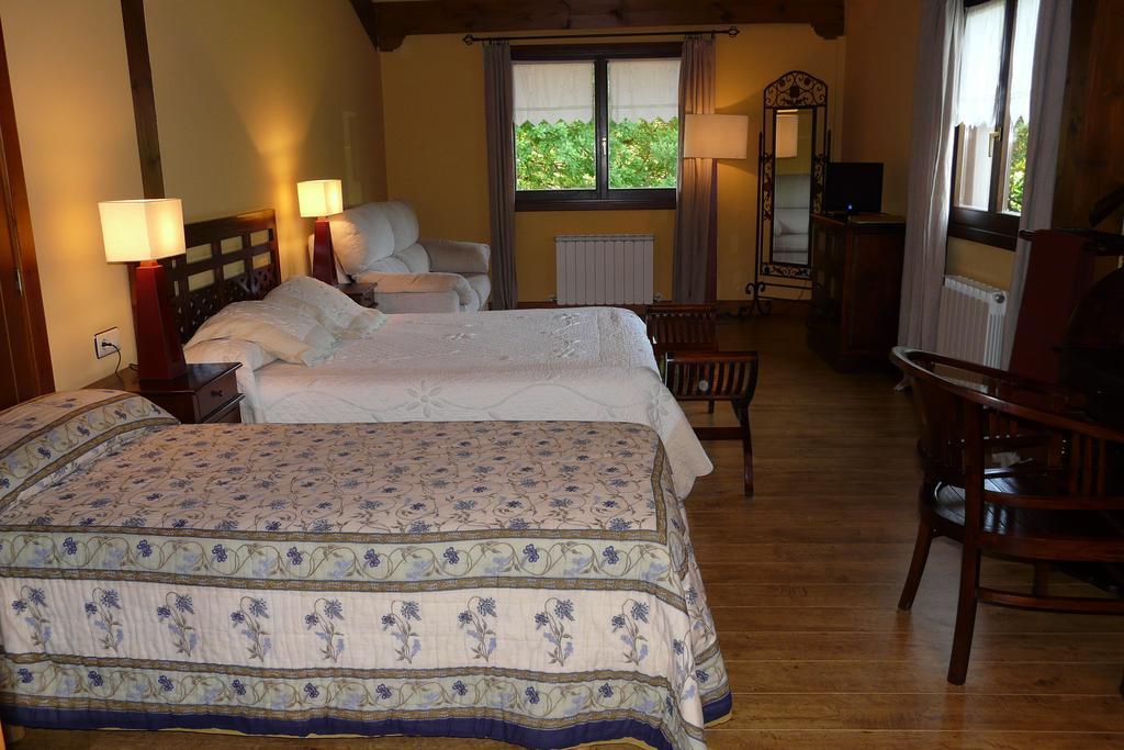 Casa Rural Haritzpe Guest House Hondarribia Room photo